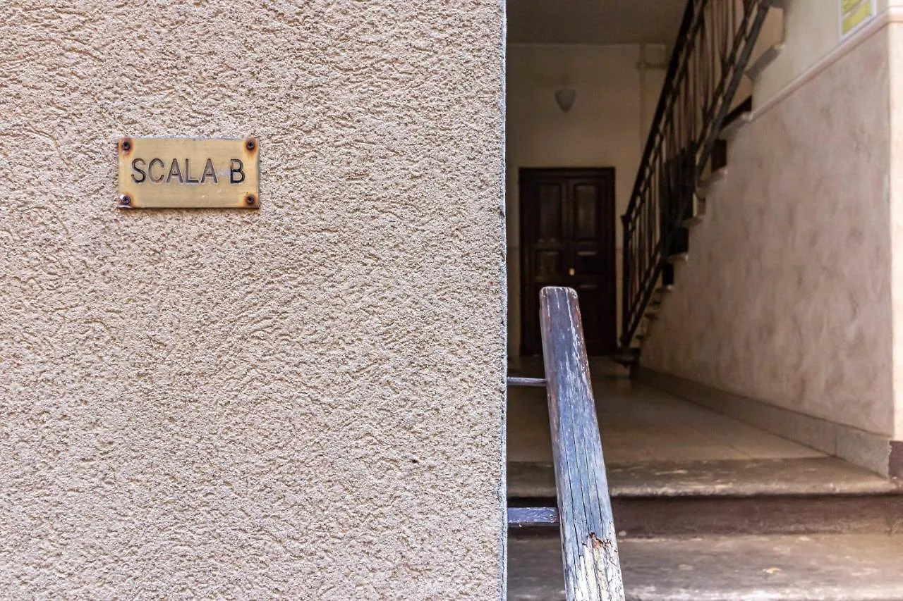 Susi'S House, Milano Via Pinaroli - By Host4U Daire
