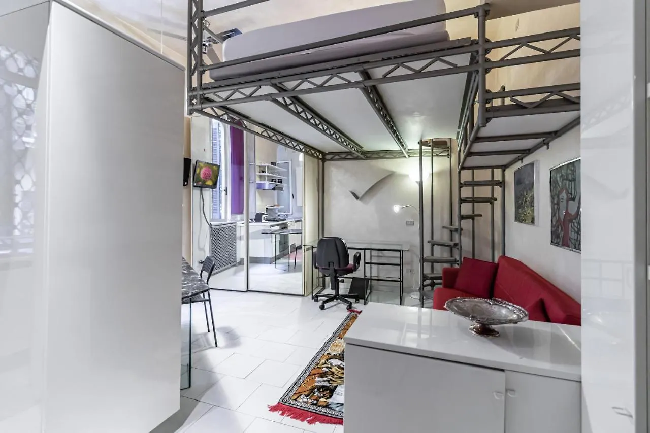 Susi'S House, Milano Via Pinaroli - By Host4U Daire