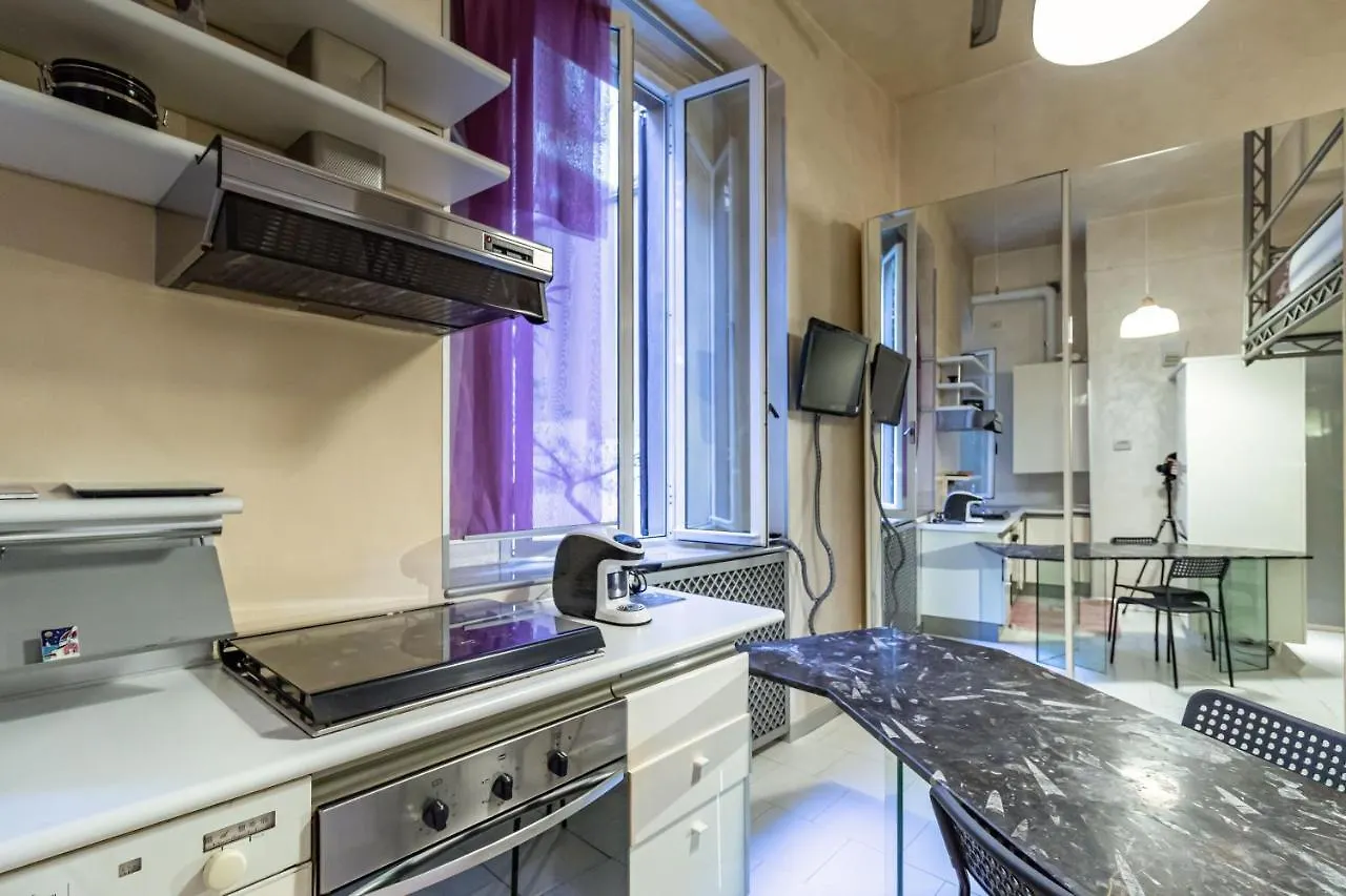 Susi'S House, Milano Via Pinaroli - By Host4U Apartment Italy