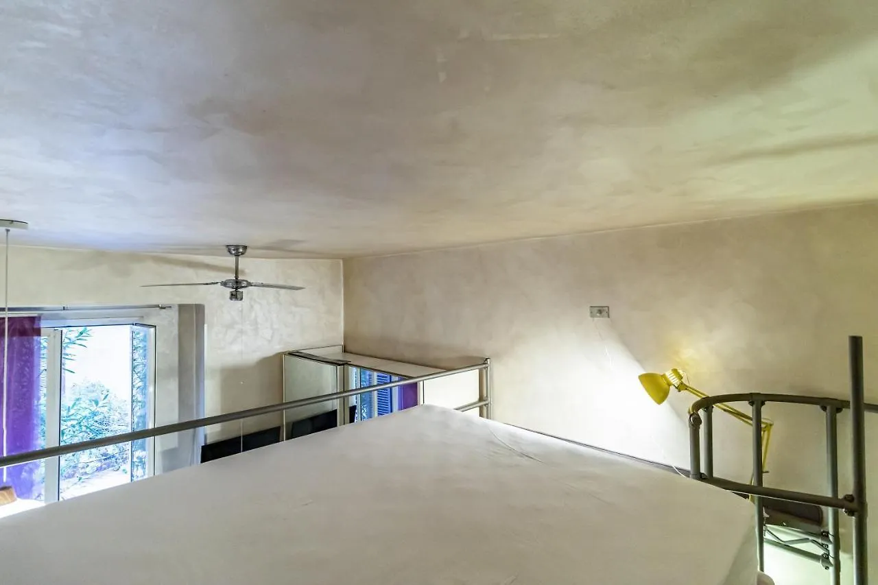 Susi'S House, Milano Via Pinaroli - By Host4U Daire